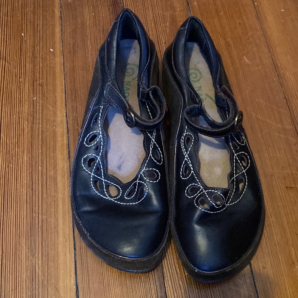 Naot Maryjanes, brown, size 38.